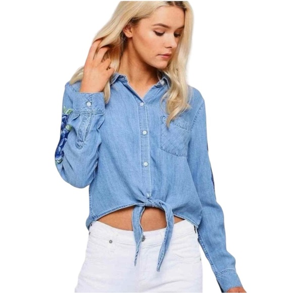 Rails Tops - RAILS Val Vintage Floral Patch Chambray Button Down Tie Up Shirt Size XS